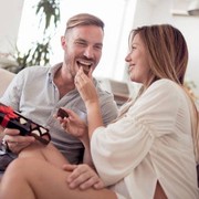 Tidak Selalu Memberikan Coklat, 4 Negara Ini Punya Tradisi Unik Untuk Merayakan Hari Valentine!