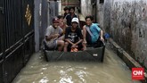 FOTO: Banjir Kiriman Landa Lagi Kampung Melayu Jakarta Banjir kiriman melanda lagi wilayah Kampung Melayu, Jakarta Timur, usai hujan deras pada akhir pekan lalu hingga Senin (8/2/2021) pagi.