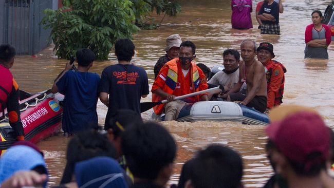 Sungai Ciduwet Meluap 5 Desa Di Majalengka Banjir