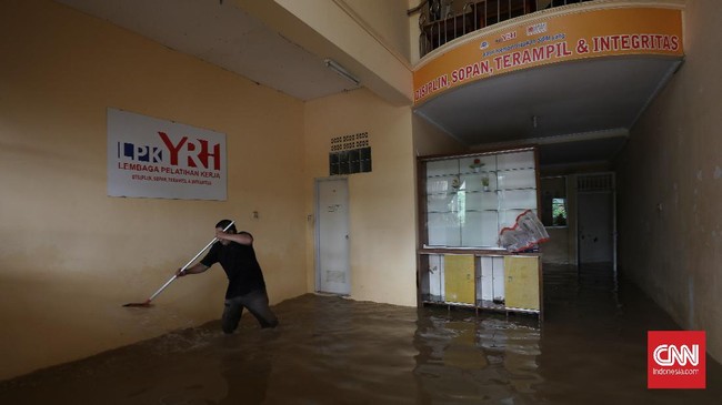 FOTO: Banjir Luapan Sungai di Pondok Gede dan Gunungputri