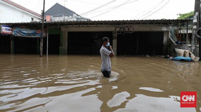 Banjir 2 Meter di Jatiasih Akibat Tanggul Bekasi Jebol