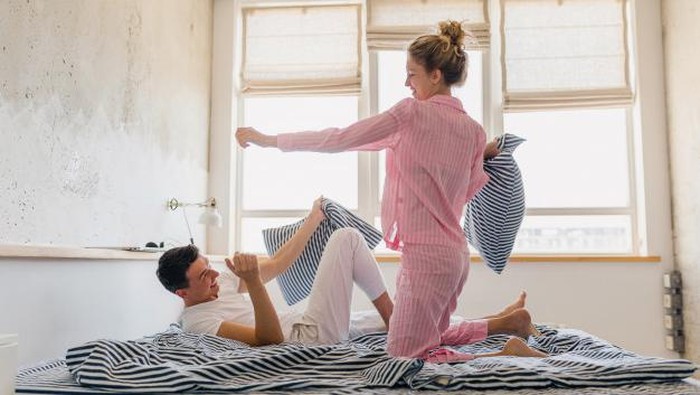 Bukan Berarti Tidak Sayang, Ada Tanda Tidak Romantis Bahwa Pasangan Bisa Menjadi Jodoh Kita Bukan Berarti Tidak Sayang, Ada Tanda Tidak Romantis Bahwa Pasangan Bisa Menjadi Jodoh Kita