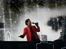 Lirik Lagu The Hills - The Weeknd