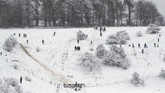 FOTO: Eropa Dilanda Cuaca Buruk, Suhu hingga -21 Derajat C Sejumlah negara di Eropa, mulai dari Belanda, Jerman, Inggris, dan Belgia tengah dilanda cuaca buruk dengan suhu dingin mencapai minus 5 derajat Celcius.