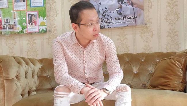 Badan Pengawasan Obat dan Makanan (BPOM) merespons ribut-ribut antara dokter Richard Lee dengan artis Kartika Putri terkait produk skincare.