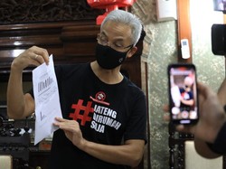 Colekannya ke Anies Dianggap Beraroma Pilpres, Ganjar: Kejauhan!