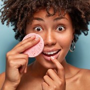 Jangan Sampai Salah, Inilah Perbedaan Chemical Exfoliator dan Physical Exfoliator