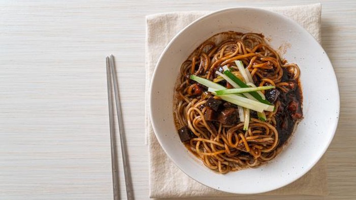 Makanan Para Jomblo di Korea Selatan, Intip Fakta Menarik Jajangmyeon!