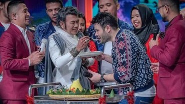img-title Ridho Rhoma Diam-diam Nikahi Gadis Cantik