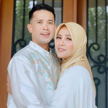 Inikah Isyarat Olla Ramlan Sudah Cerai dari Aufar Hutapea?