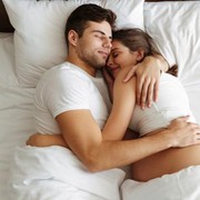 Ssst, 4 Cara Ini Bikin Suami Terus Bergairah ke Istri Meski Sudah Punya Anak!