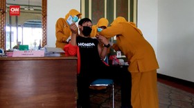 VIDEO: Tenaga Kesehatan Pun Takut jarum Suntik