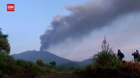 VIDEO: Abu Vulkanik Gunung Raung Sampai Pulau Bali