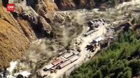 VIDEO: Detik-detik Banjir Bandang di Himalaya