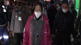 VIDEO: Risma Minta Pemkot Pakai Pompa Atasi Banjir Semarang