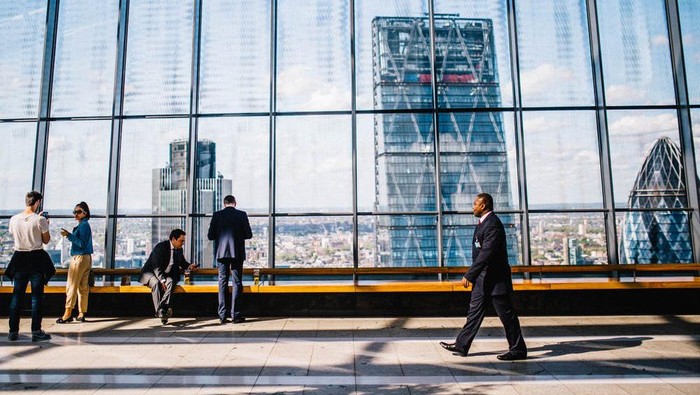 Weekend di Rumah Aja! Tonton 4 Film Tentang Cuan Biar Melek Finansial