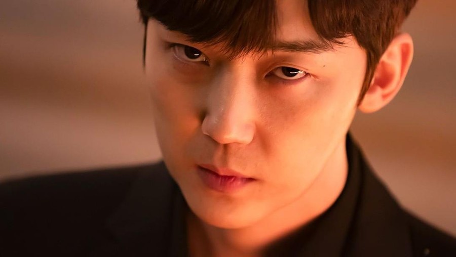 Yoon Jong Hoon Beritakan Tatapan Dingin di 'The Penthouse Season 2' Yoon Jong Hoon Beritakan Tatapan Dingin di 'The Penthouse Season 2'