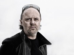 Ayah Drummer Metallica Rilis Album di Usia 92 Tahun