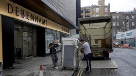 FOTO: Akhir Debenhams yang Gulung Tikar Karena Corona
