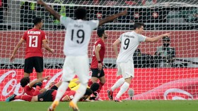 FOTO: Al Ahly vs Bayern, Lewandowski Bawa Raja Eropa ke Final