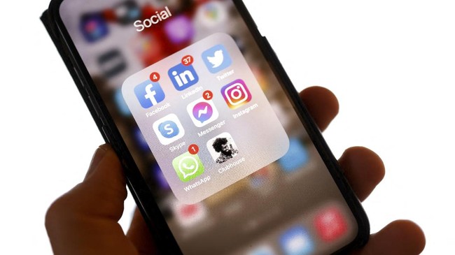 Kominfo ancam memblokir aplikasi Clubhouse dan aplikasi Android-iOS yang belum terdaftar lainnya pada Mei 2021.