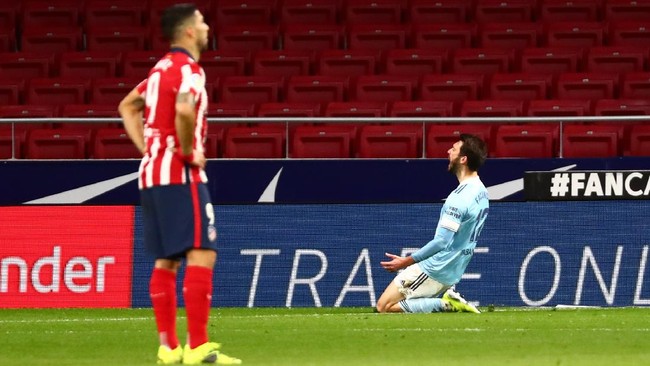 Luis Suarez tampil impresif dengan memborong sepasang gol, sayang Atletico Madrid gagal menang dan harus puas bermain imbang 2-2 lawan Celta Vigo.
