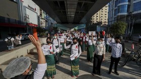 PNS Myanmar Ikut Demo Menentang Kudeta