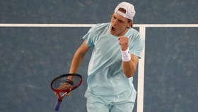 Insiden Aneh Shapovalov Dilarang Pipis di Australia Open