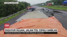 VIDEO: Diguyur Hujan, Jalan Tol Cipali Amblas
