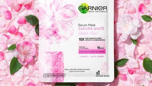 Garnier Sakura Water Glow Serum Mask