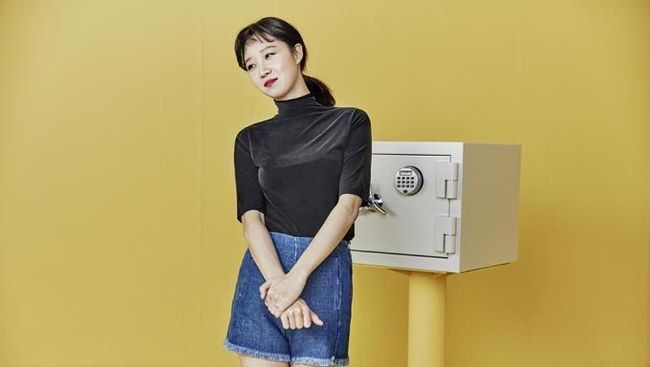 Agensi mengonfirmasi Gong Hyo-jin dan Kevin Oh pacaran. Konfirmasi diberikan setelah Gong Hyo-jin dikabarkan bakal menikah dengan Kevin Oh. 