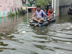 Banjir Berwarna Hitam-Berbau Busuk di Kudus Diteliti, Ini Hasilnya