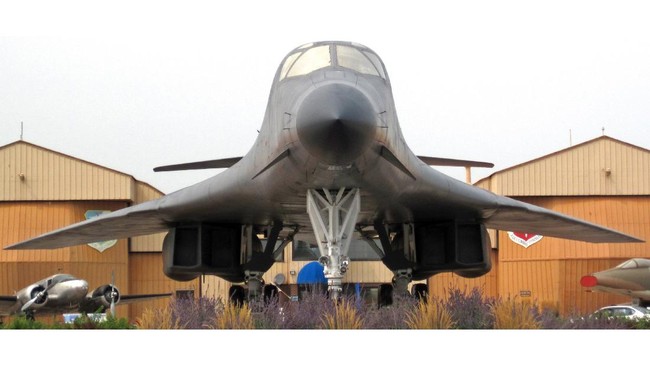 AS mengirim empat jet tempur pembom B1-B Lancer ke Norwegia sebagai bentuk peringatan terhadap Rusia.