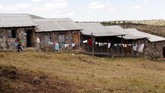 FOTO: Kesempatan Kedua Ibu Muda di Kenya Kembali Sekolah Suara tangis bayi dan cekikikan bocah memecah kesunyian dari balik ruang belajar di Serena Haven Secondary, sekolah perempuan korban pelecehan seksual.