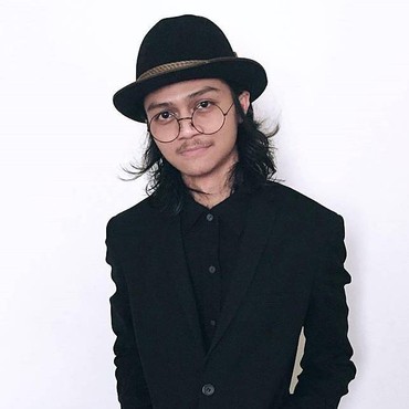 Lirik Lagu Happy - Skinnyfabs