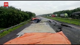 VIDEO: Tol Cipali KM 122 Amblas, Contraflow Diberlakukan