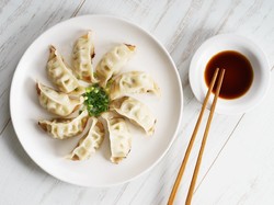 10 Makanan Tradisional Ini Dipercaya Bawa Hoki Saat Tahun Baru