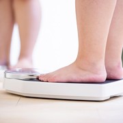 Hati-hati, Beauties! Kebiasaan Makan Berlebih Bisa Merusak Otak, Ini Alasannya