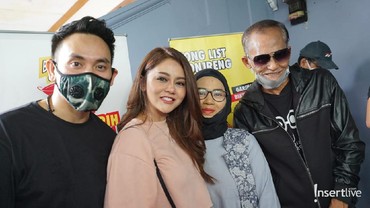 img-title Jenita Janet Sibuk Urus Harta Gono-gini, Orang Tua Angkat Bicara