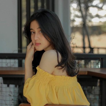 Lirik Lagu Jadi Kekasihku Saja - Keisya Levronka