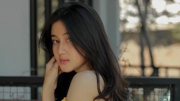 img-title Lirik Lagu Jadi Kekasihku Saja - Keisya Levronka