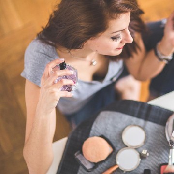 img-title Terjangkau dan Mewah, Parfum Lokal Ini Bisa Bikin Wangi Seharian