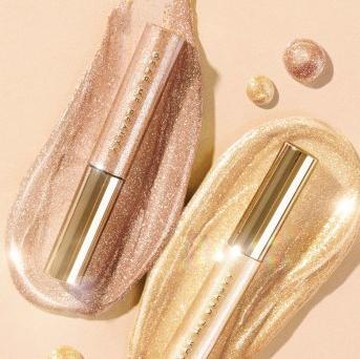 img-title Riasan Mata Berkilau Anti Ribet dengan Dear Me Beauty Perfect Glitz Liquid Eyeshadow