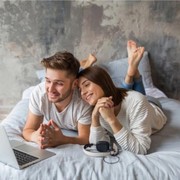 Ladies, Ini Kerugian Menjalani Hubungan Friends with Benefits