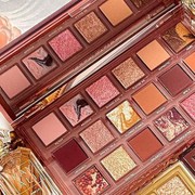 5 Rekomendasi Eyeshadow Baru, Unik, dan Kekinian yang Wajib Kamu Coba!