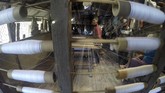FOTO: Filosofi dalam Sehelai Kain Tenun Songket Silungkang Tenun Songket Silungkang mengandung nilai-nilai kehidupan di masyarakat. Nilai-nilai itu adalah kesakralan, keindahan, ketekunan, ketelitian, dan kesabaran.