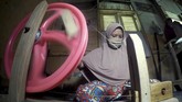 FOTO: Filosofi dalam Sehelai Kain Tenun Songket Silungkang Tenun Songket Silungkang mengandung nilai-nilai kehidupan di masyarakat. Nilai-nilai itu adalah kesakralan, keindahan, ketekunan, ketelitian, dan kesabaran.