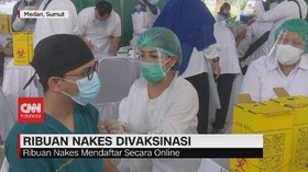 VIDEO: Ribuan Nakes di Sumut Divaksinasi
