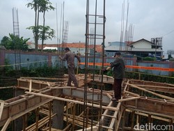Langgar Aturan, Pembangunan Coffee Shop Disegel Satpol PP Kuningan