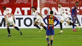 Sevilla vs Barcelona: Kounde Cetak Gol Gila, Rakitic Diam